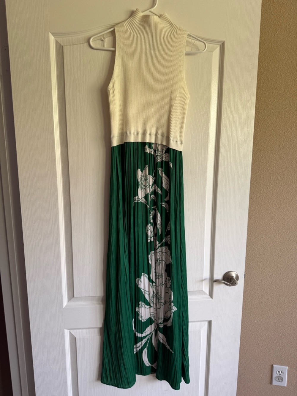 Anthropologie Green Maxi Dress with White Floral Print - Picture 3 of 3